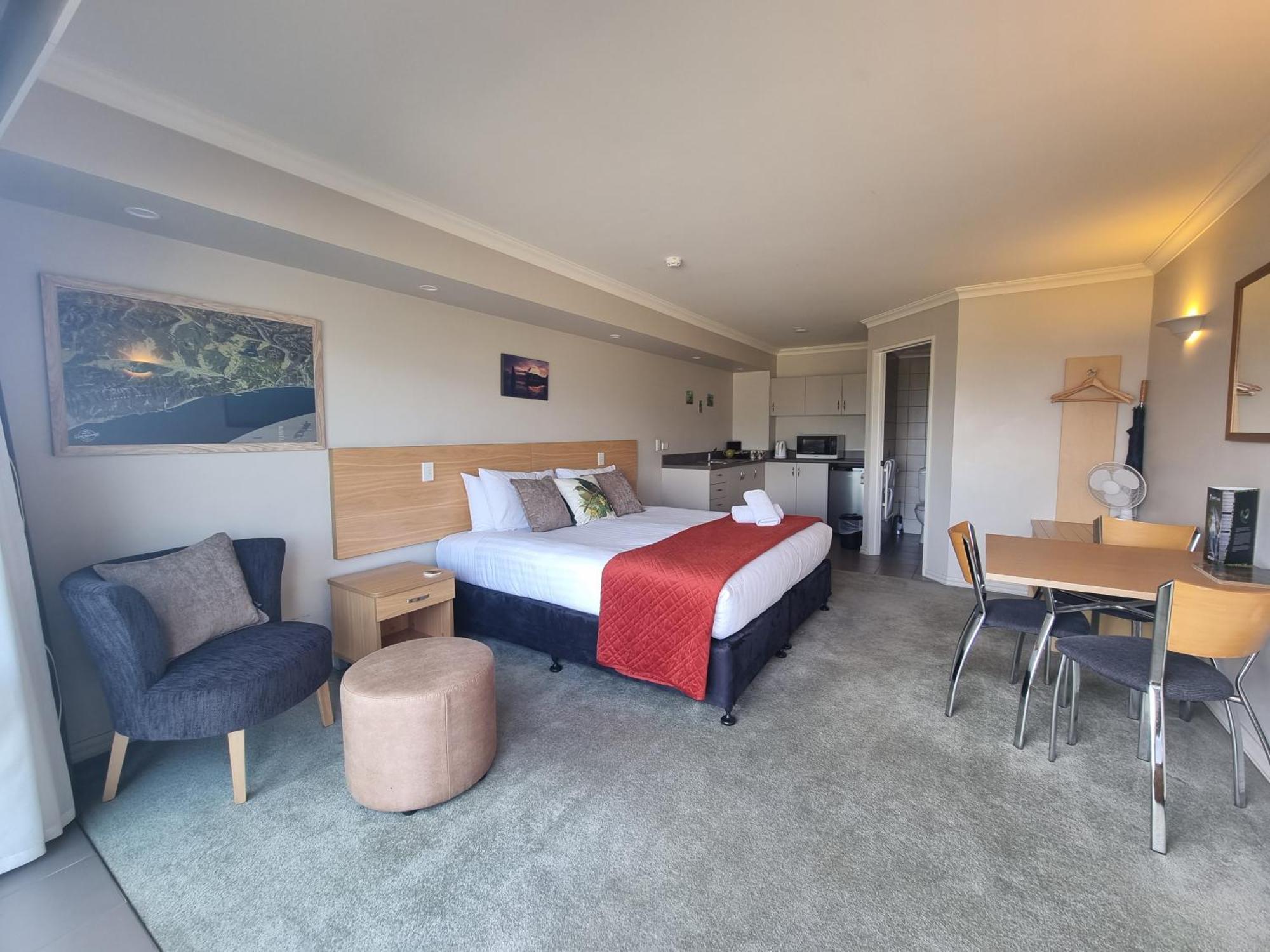 Hotel Lake Brunner Греймут Экстерьер фото